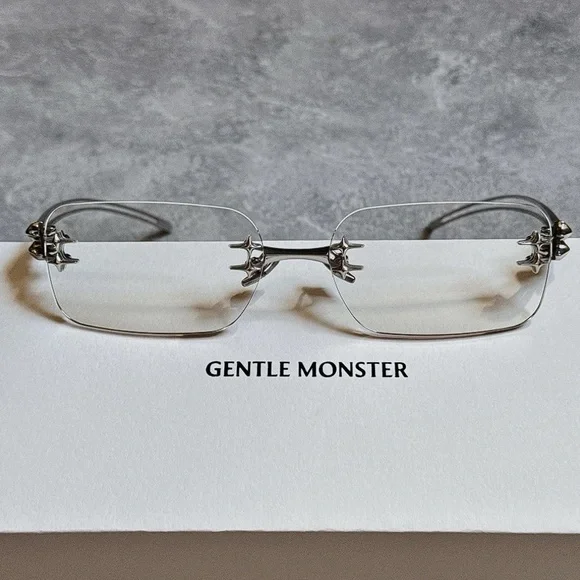 GENTLE MONSTER TETRA-02 リムレス Gentle Monster Tetra 02 Sunglasses | Silver | FARFETCH
